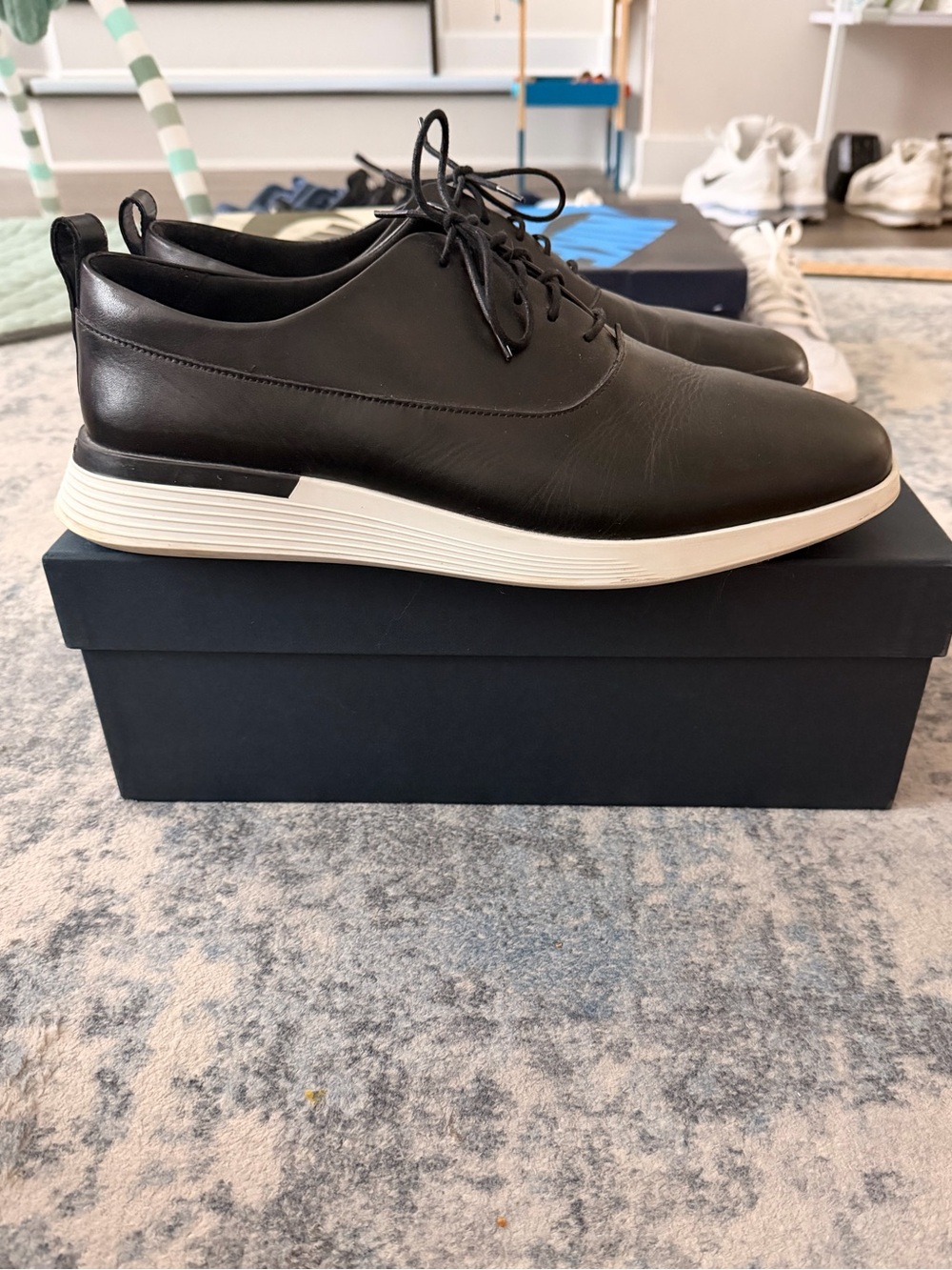 Wolf and Shepherd - Black Leather Derby Shoes